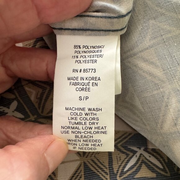Jack O'Neill Hawaiian Camp Shirt Short Sleeve Button Front Size Small Surf Tapa - Picture 6 of 7